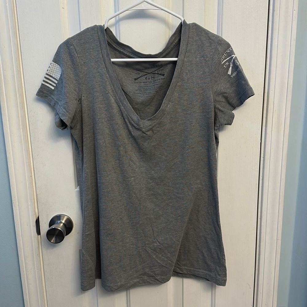 Grunt style women’s L t shirt